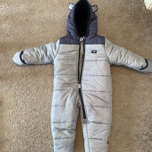 Brand new OshKosh baby snowsuit